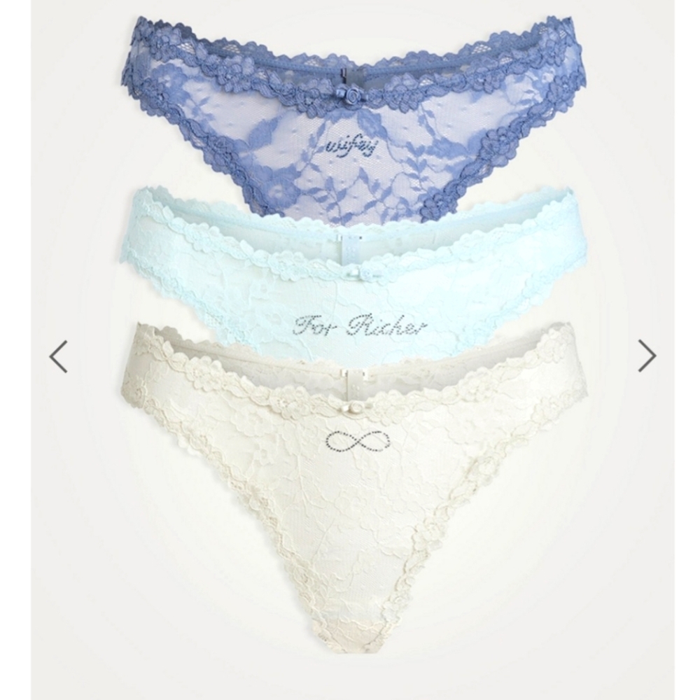 NWT SKIMS STRETCHED LACE DIPPED THONG PACK. SIZE L. GIFT PACKED.